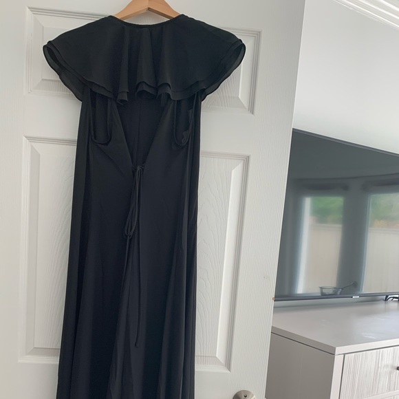 Show Me Your Mumu Rapunzel Cape Duster in Black - Picture 7 of 10